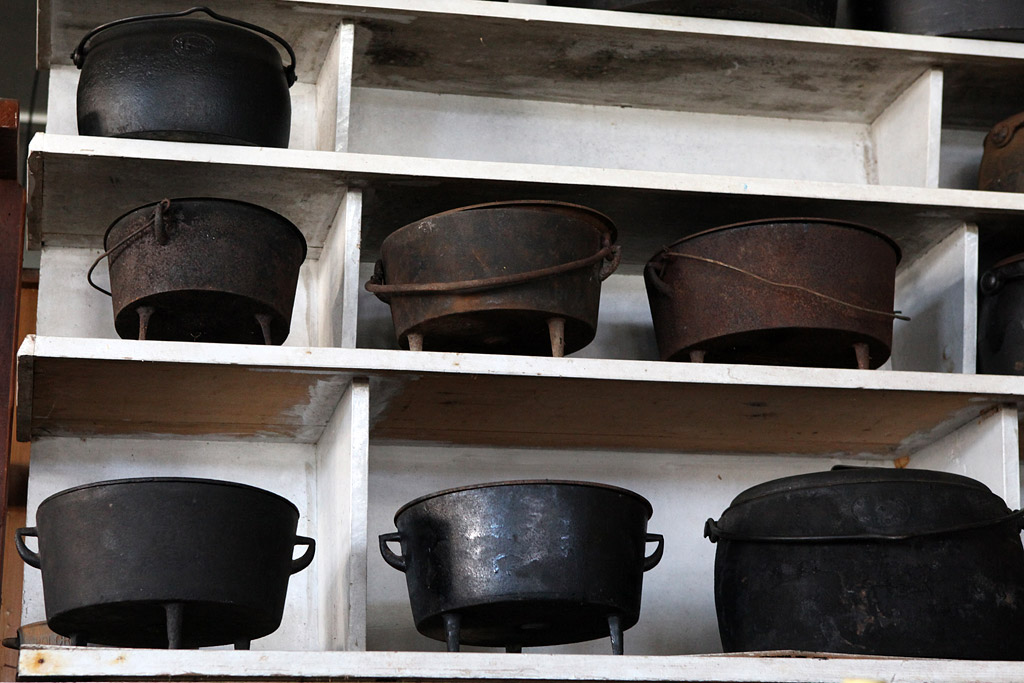 Camp-Ovens.jpg