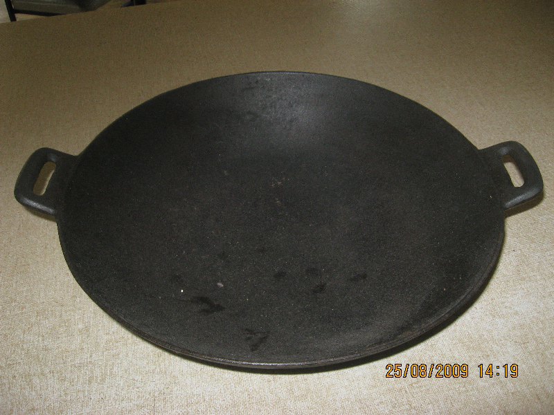Cast_iron_wok.JPG