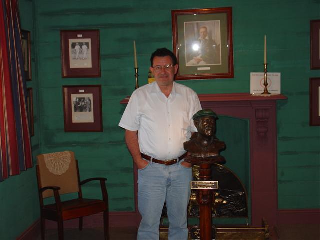DSC01093_Small.JPG