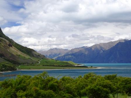 Lake_Hawea.JPG