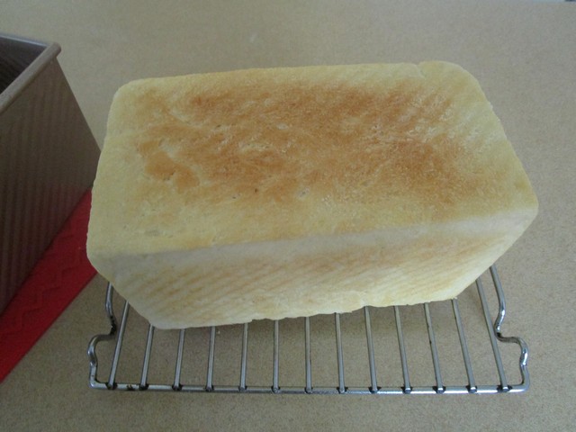 New_bread_tin_03.jpg