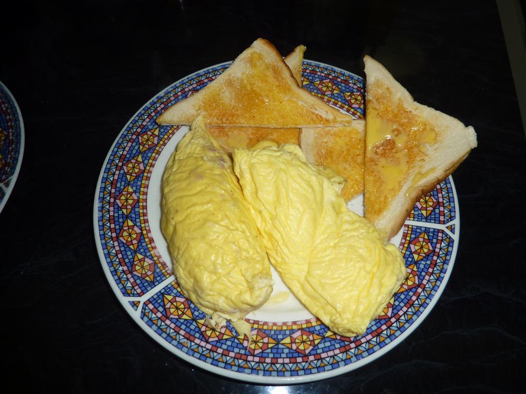 Served_with_toast.JPG