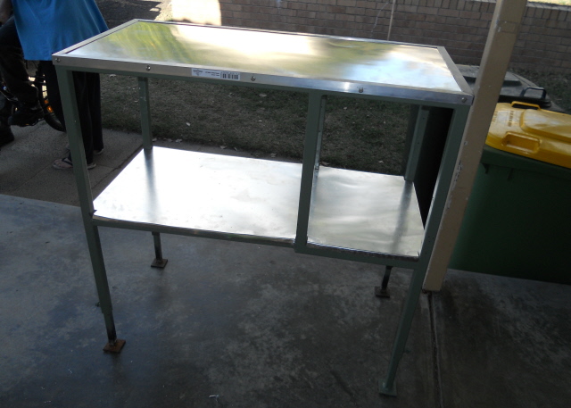 sm_Stove_Stand_7_-_top_shelf.jpg