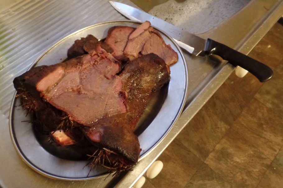 smoker_venison_leg_3.jpg